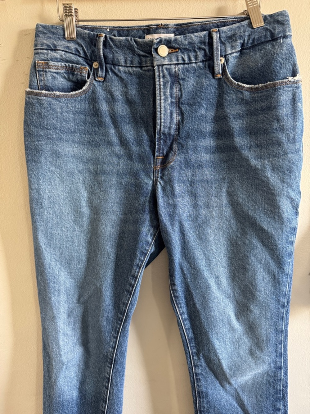 Good American Good Classic Jeans in B844 Size 4/27 GCPB235T - Picture 2 of 6
